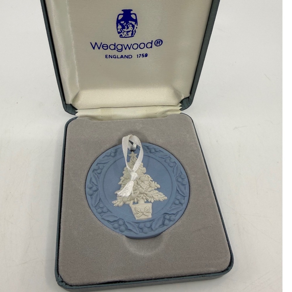 Wedgwood Blue Jasperware Christmas Tree Ornament 1988 Made in England with Box